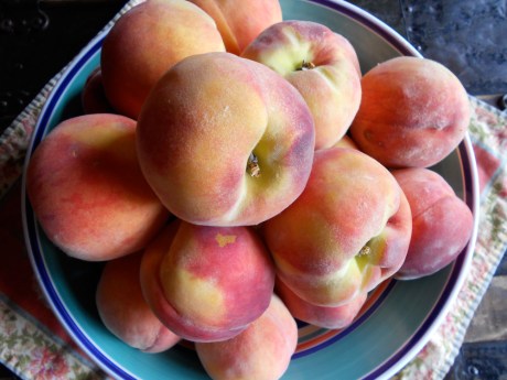 dknFFpeaches_peaches