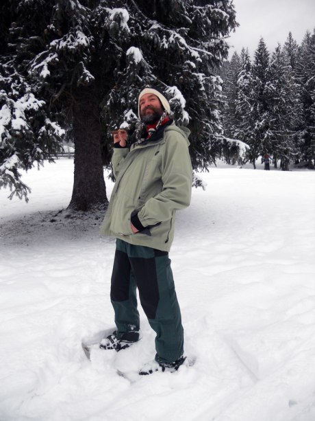 As we head out, GJ smoking one of his Christmas cigars.