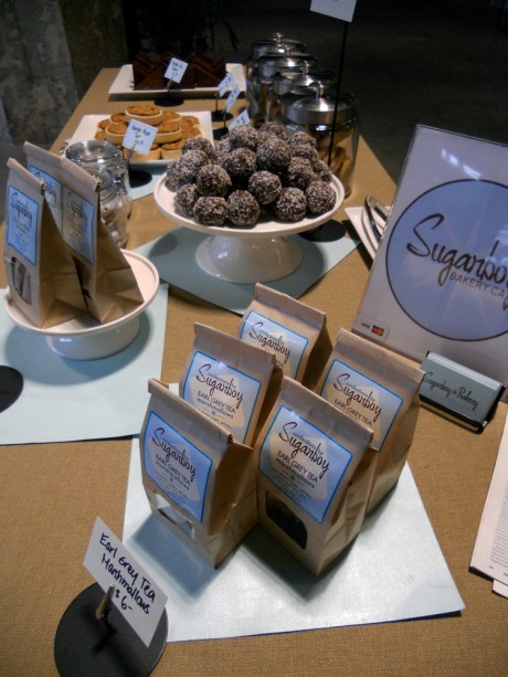 Sugarboy Bakery is a regular fixture on Wednesdays, Saturdays and Sundays. Yesterday we tried the Bourbon Pecan Tarts, which were heavenly. 