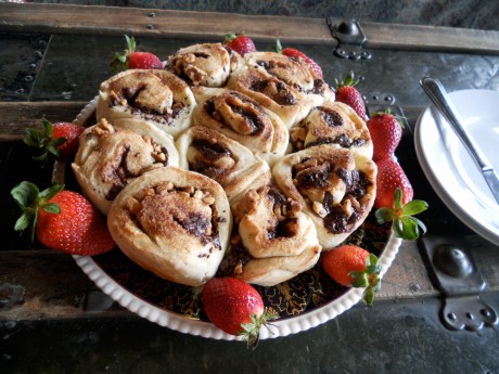 dkn_ChocolateWalnutBuns1