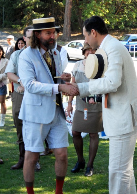 GJ on the left, looking so divine, handing out a prize from Fairfield Bike Shop, where he works, to the always dapper, always a gentleman, Simon. Simon was one of the organizers of the first three Tweed Rides and gave much support this year to the new team.