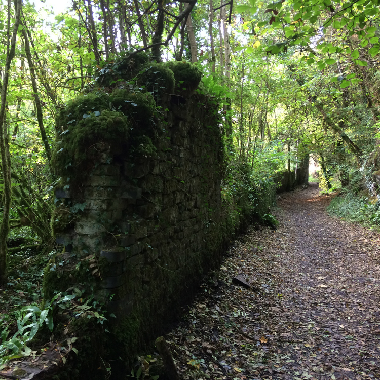 Mells_RiverWalk_RuinWall