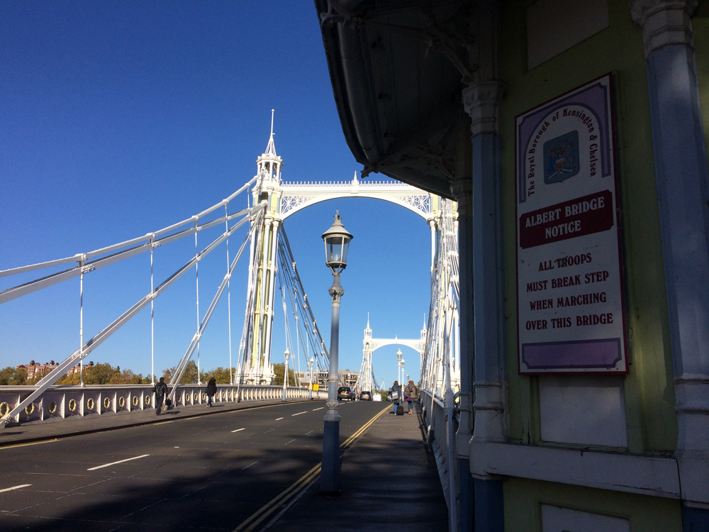 TripEnd_London6_Chelsea_SignAlbertBridge